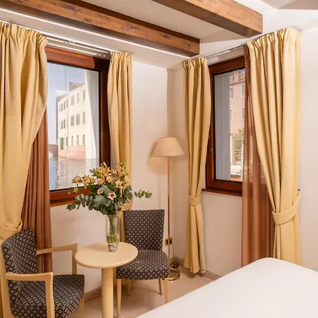 Отель Giudecca 3*